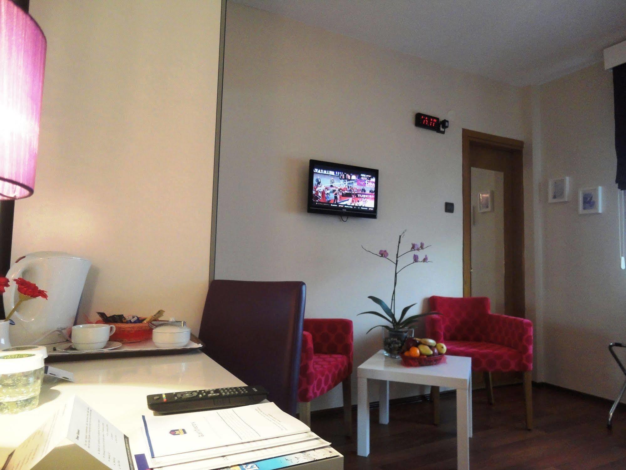 Bakirkoy Tashan Business & Airport Hotel Istanbul Exterior photo